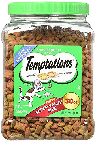 New TEMPTATIONS Classic Treats for Cats | 30 oz tub, Seafood Medley